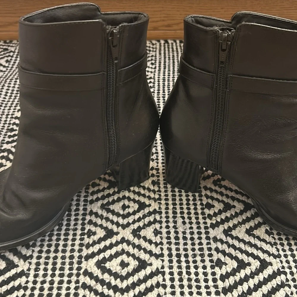 Karen Scott black boots - Picture 2 of 3